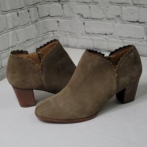 Jack Roger's scalloped ankle boots Green Suede